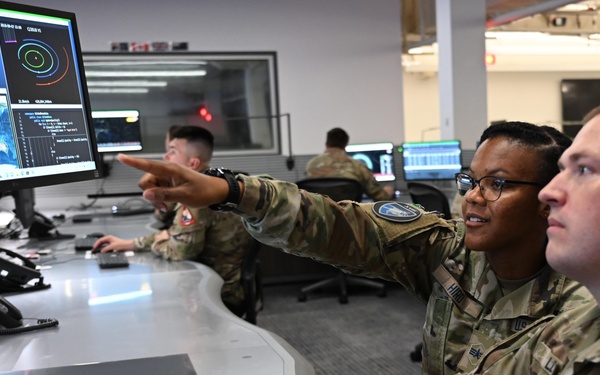 18 SDS Operators at work