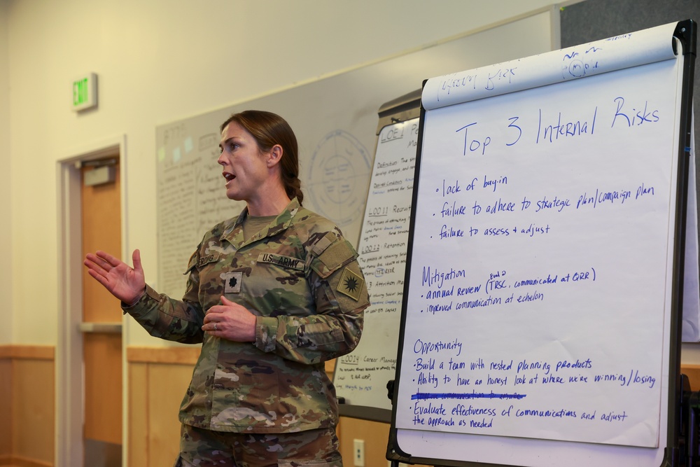 Ways and Means: Washington National Guard Soldiers talk strategy during two-day conference