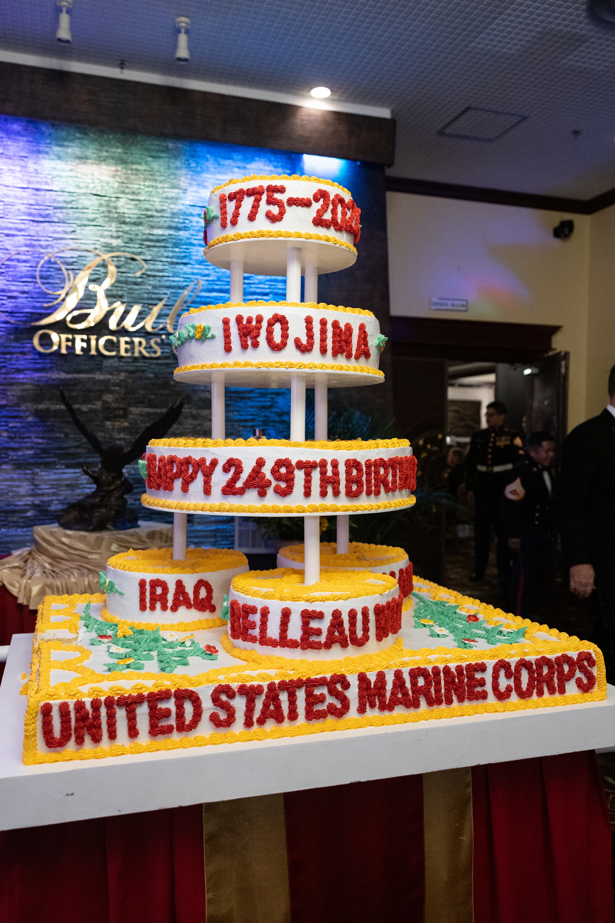 USMC アメリカ海兵隊249周年記念陶器　沖縄米海兵隊 ⅢMEF ☆最終価格☆USMC アメリカ海兵隊249周年記念陶器 沖縄米海兵隊