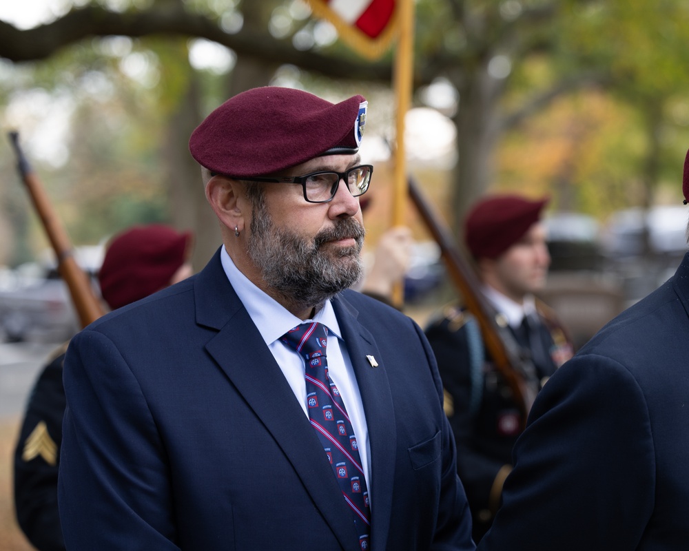 82nd Airborne Division honored in Arlington National by veterans association