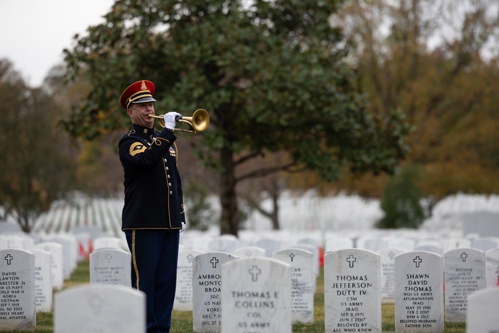 82nd Airborne Division honored in Arlington National by veterans association