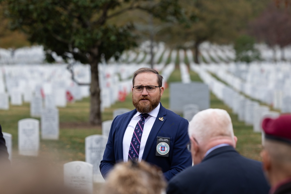 82nd Airborne Division honored in Arlington National by veterans association