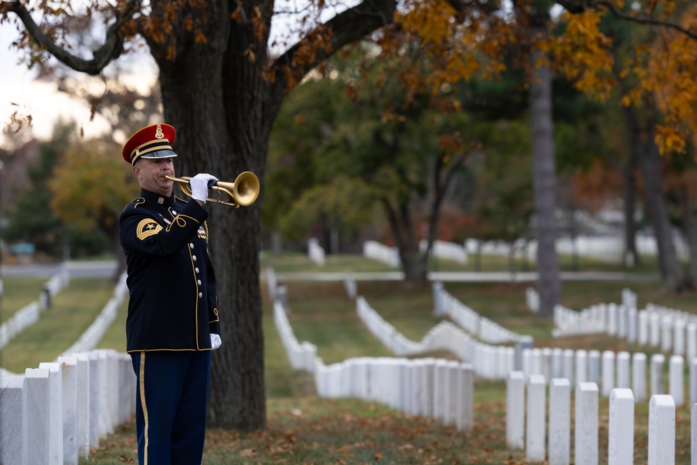 82nd Airborne Division honored in Arlington National by veterans association