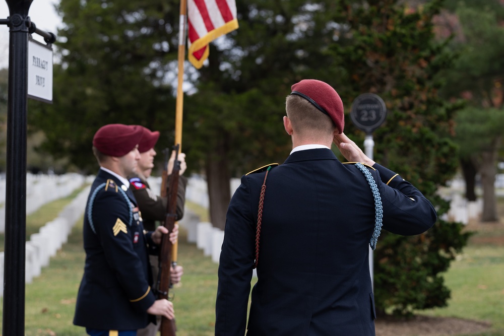 82nd Airborne Division honored in Arlington National by veterans association