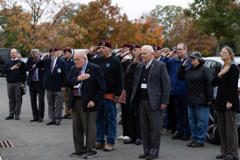 82nd Airborne Division honored in Arlington National by veterans association