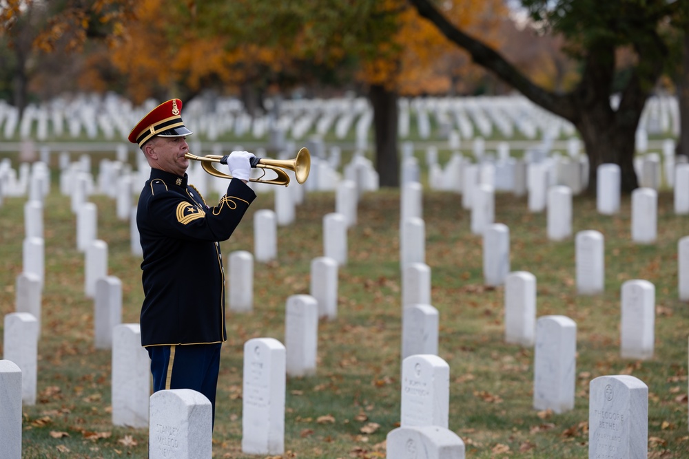 82nd Airborne Division honored in Arlington National by veterans association