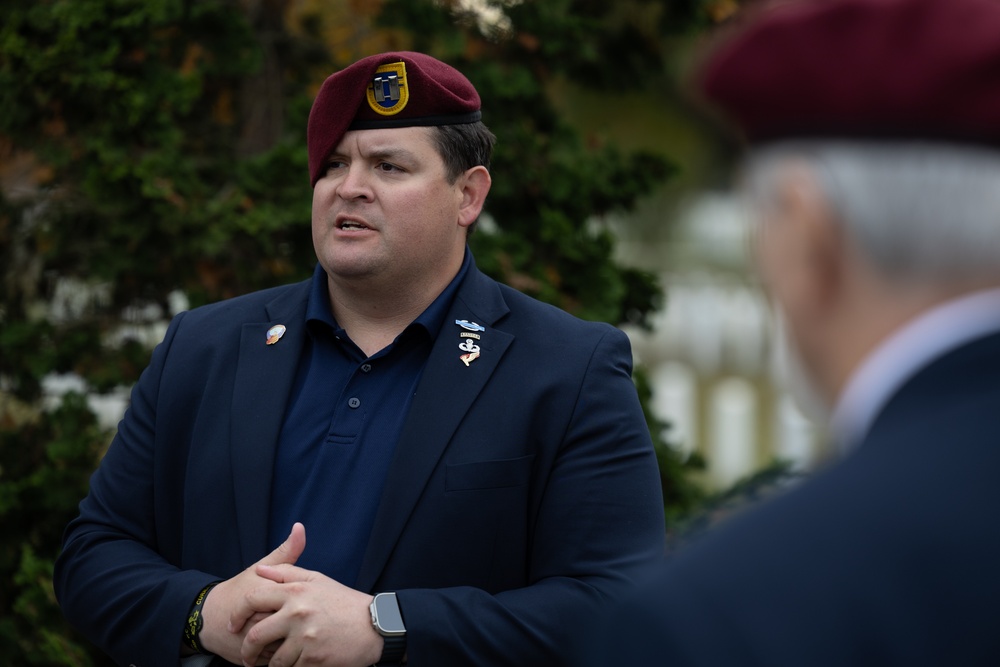 82nd Airborne Division honored in Arlington National by veterans association