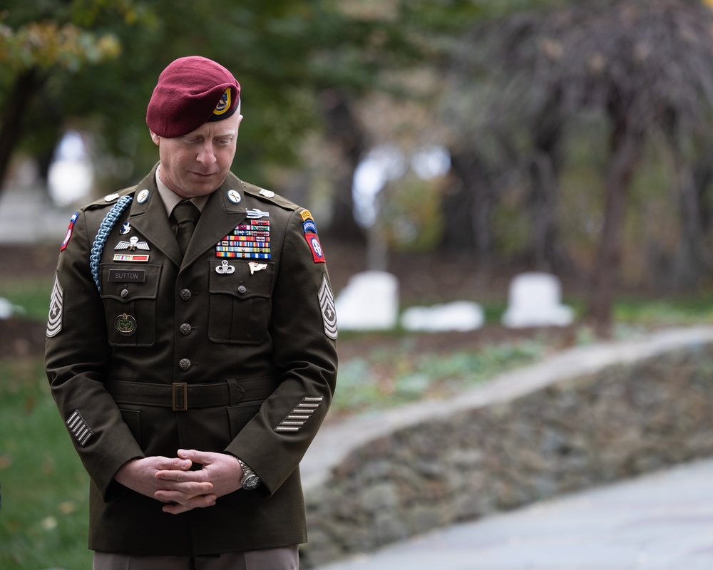 82nd Airborne Division honored in Arlington National by veterans association