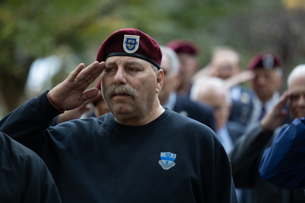 82nd Airborne Division honored in Arlington National by veterans association