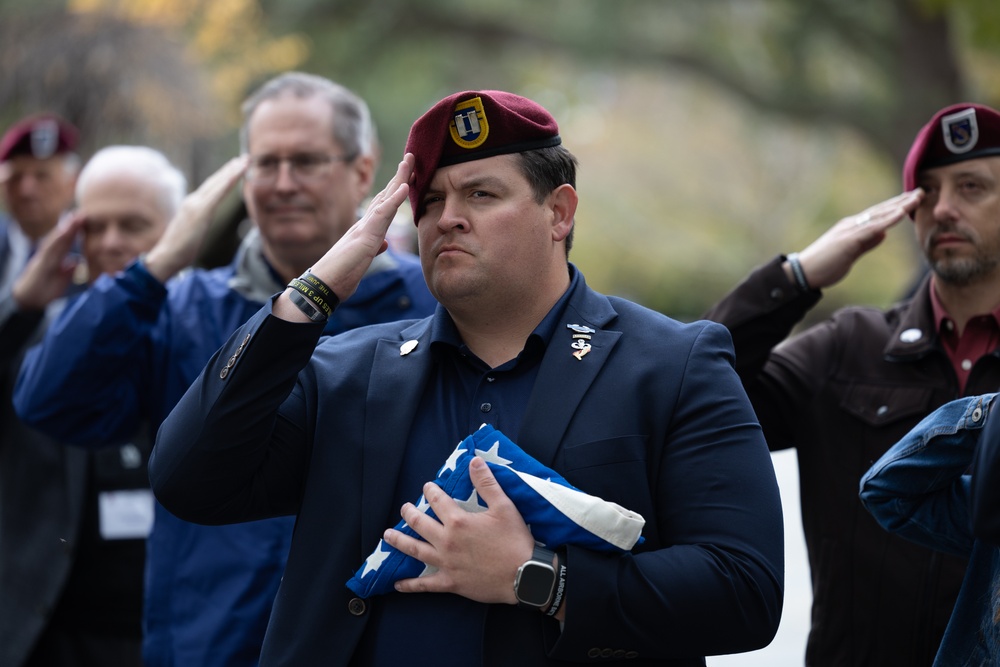 82nd Airborne Division honored in Arlington National by veterans association