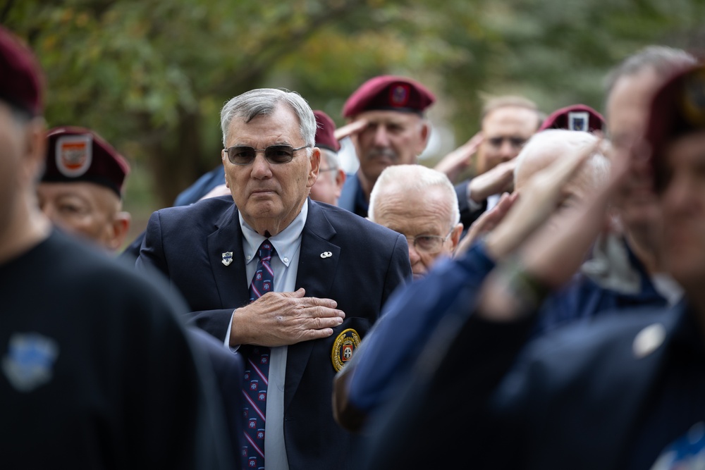 82nd Airborne Division honored in Arlington National by veterans association