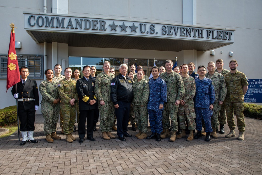 Japan Minister of Defense Visits U.S. 7th Fleet