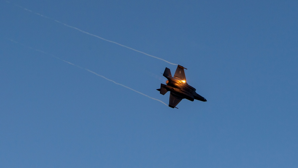 Boxer, 15th MEU conduct Air Power Demonstration Rehearsal