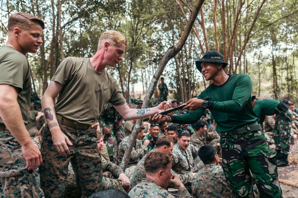 Keris MAREX 24: Jungle Survival Training