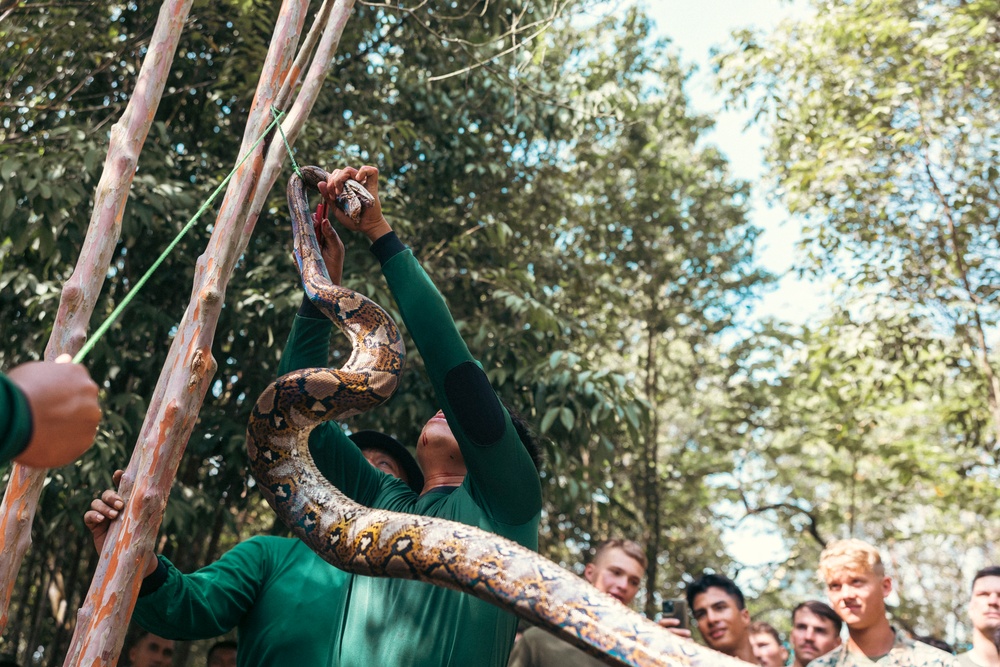 Keris MAREX 24: Jungle Survival Training