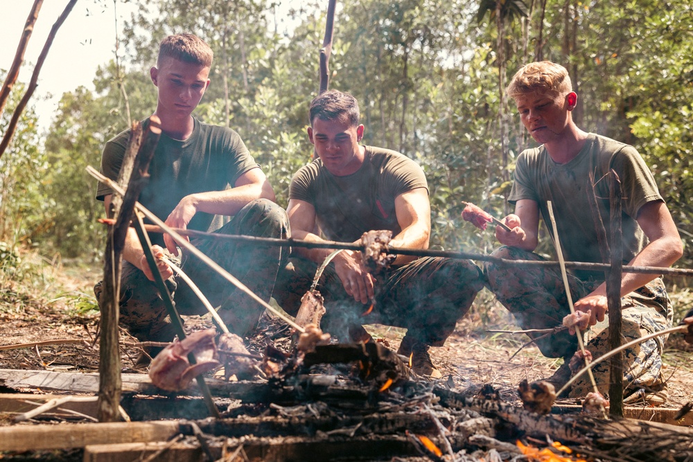 Keris MAREX 24: Jungle Survival Training