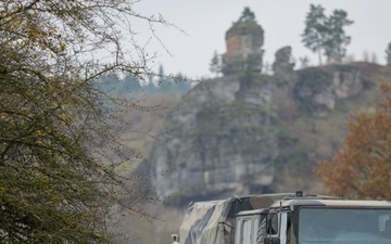 Italian Army artillery battery executes gun emplacement drills during Dynamic Front 25