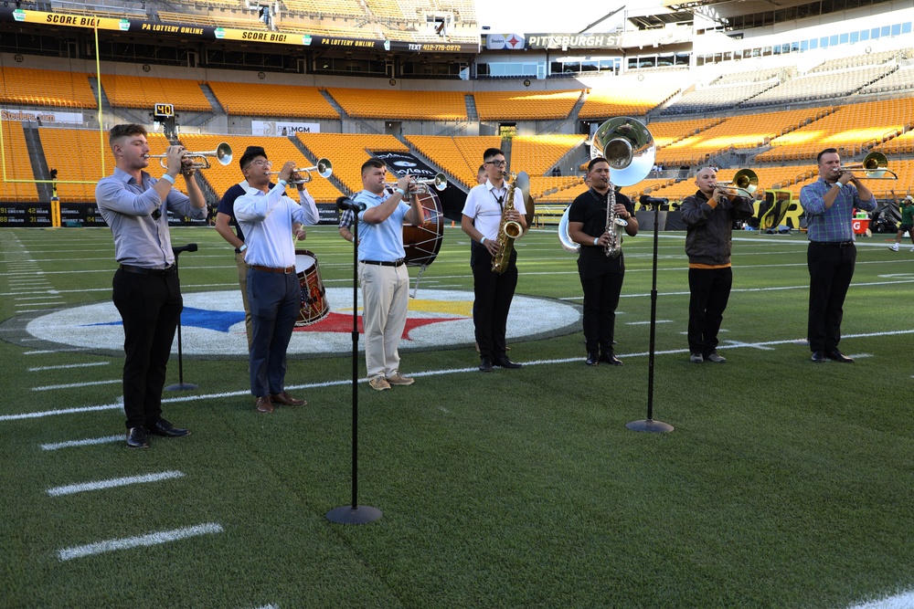 2nd Marine Division Band at Pittsburg Steelers Stadium