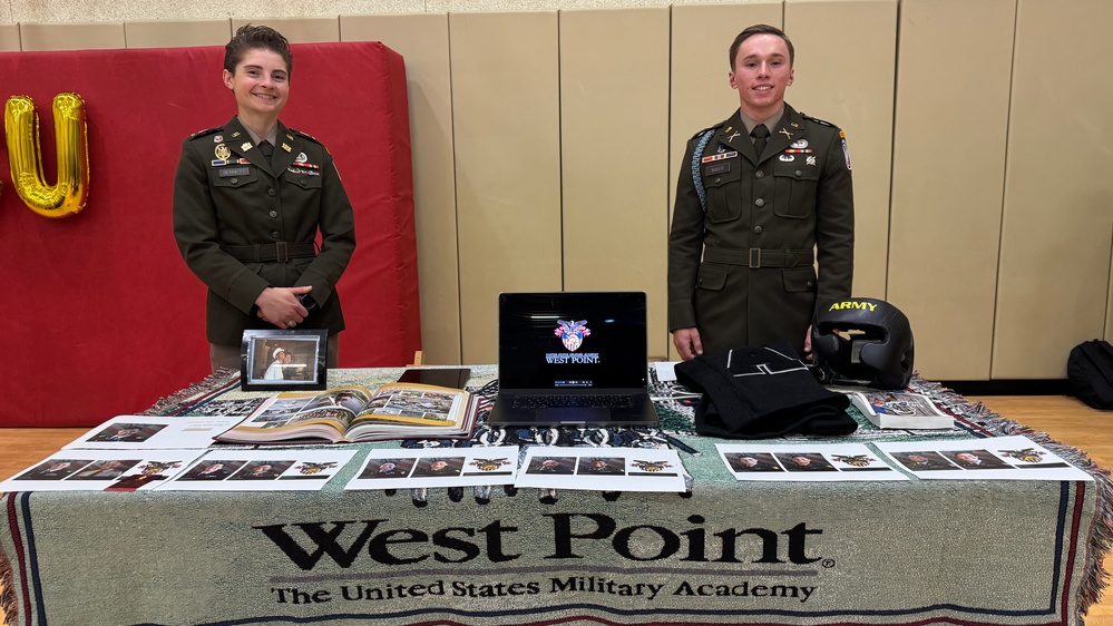 U.S. Military Academy Representatives Attend Vicenza College Fair to Inspire Future Leaders