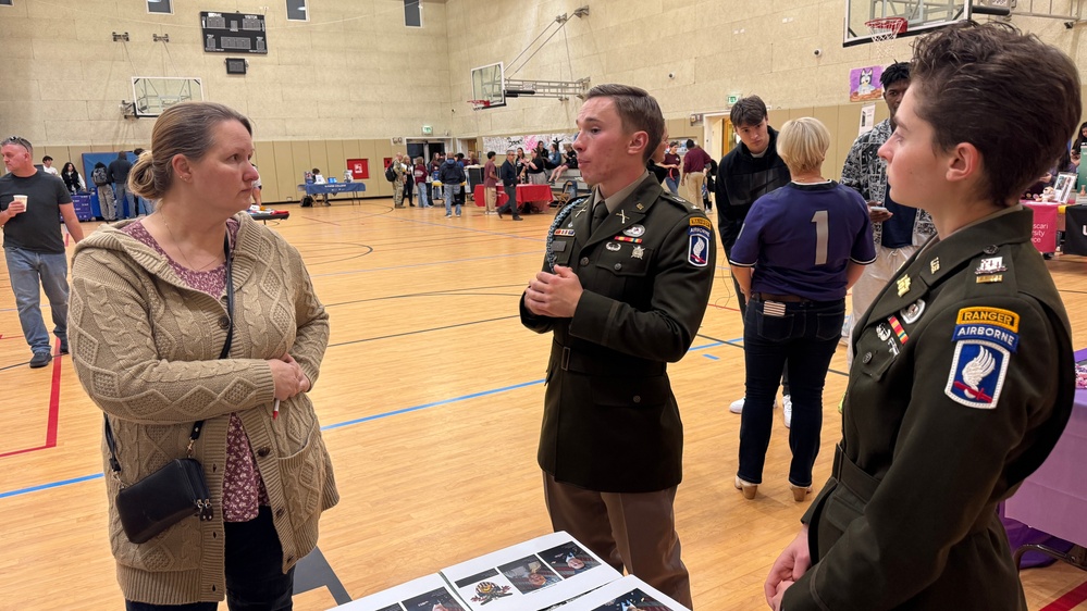 U.S. Military Academy Representatives Attend Vicenza College Fair to Inspire Future Leaders