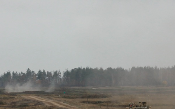 1CD Soldiers hone their skills during a Table Six live fire tank qualification
