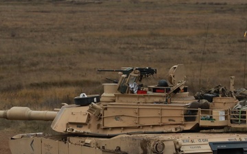 1CD Soldiers hone their skills during a Table Six live fire tank qualification