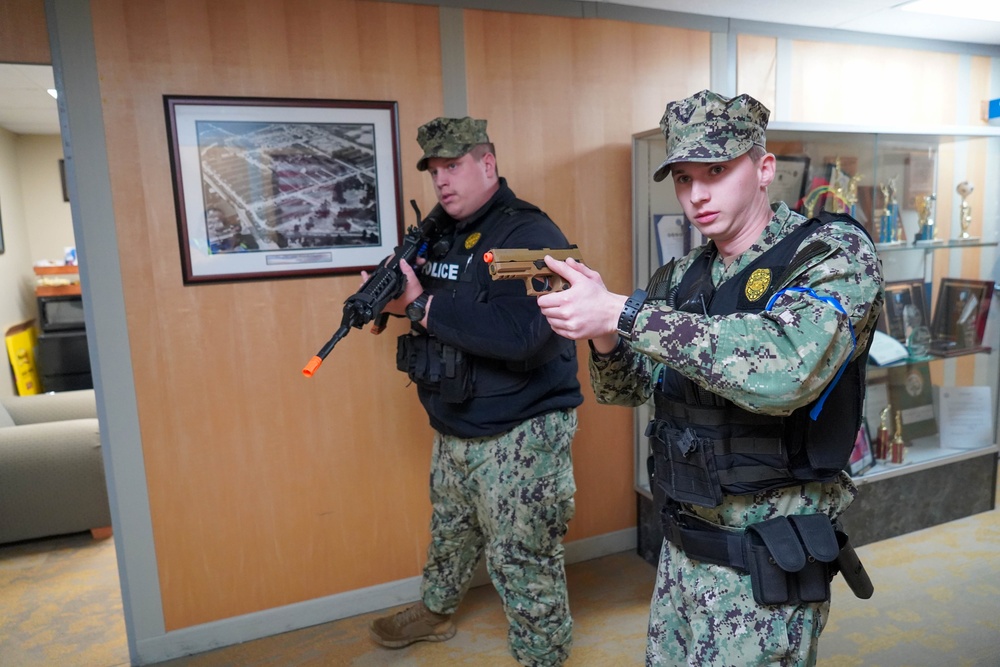 NSA Hampton Roads conducts hostage situation training