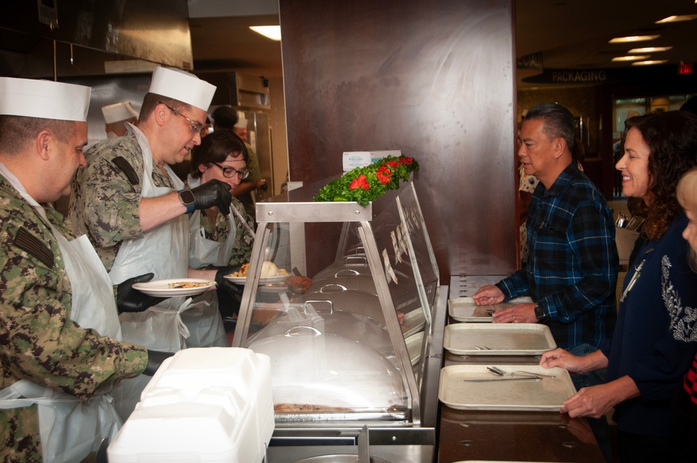 Naval Medical Center Portsmouth (NMCP) Galley Celebrates Turkey Day