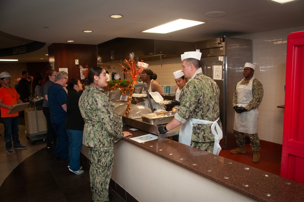 Naval Medical Center Portsmouth (NMCP) Galley Celebrates Turkey Day