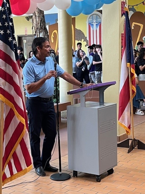 Fort Buchanan Antilles High School Students Honor Veterans