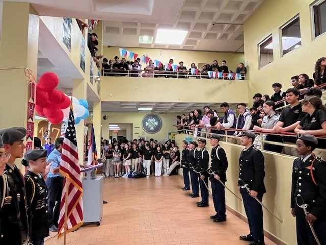 Fort Buchanan Antilles High School Students Honor Veterans