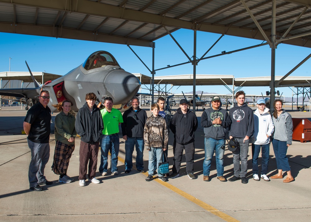 Retired Maj. Gen. Leonard, homeschoolers visit Luke AFB