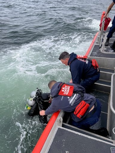 Coast Guard rescues 3 from sinking boat south of Long Beach, NY