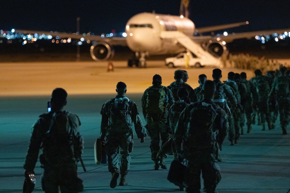 1st Armored Division Commanding General Farewells Soldiers from 3rd Armored Brigade Combat Team