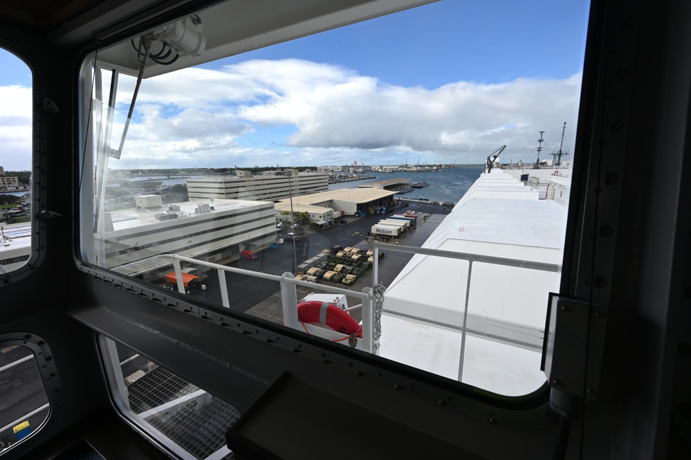 A view of NAVSUP FLC Pearl Harbor KILO 3/5 Pier from the bridge wing of MV Green Wave