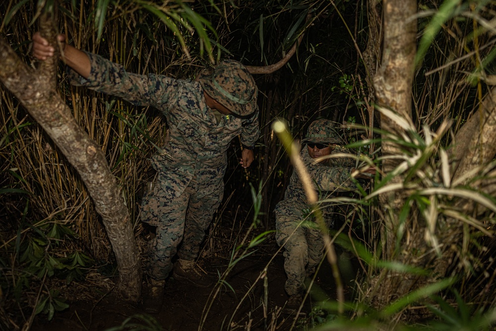 3rd Maintenance Battalion conducts Land Navigation Training for Battalion Field Ex