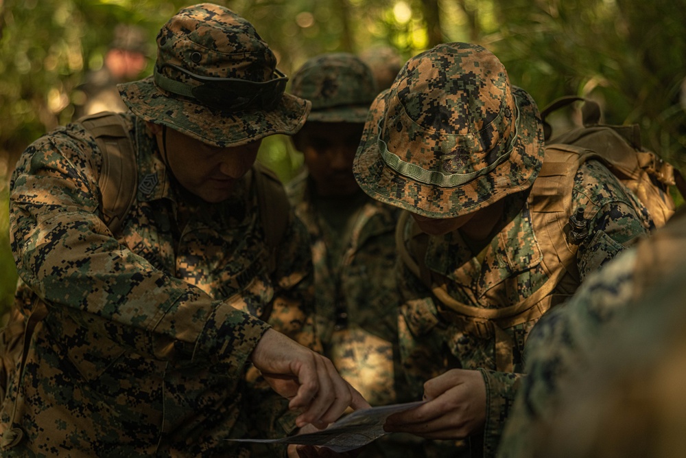 3rd Maintenance Battalion conducts Land Navigation Training for Battalion Field Ex