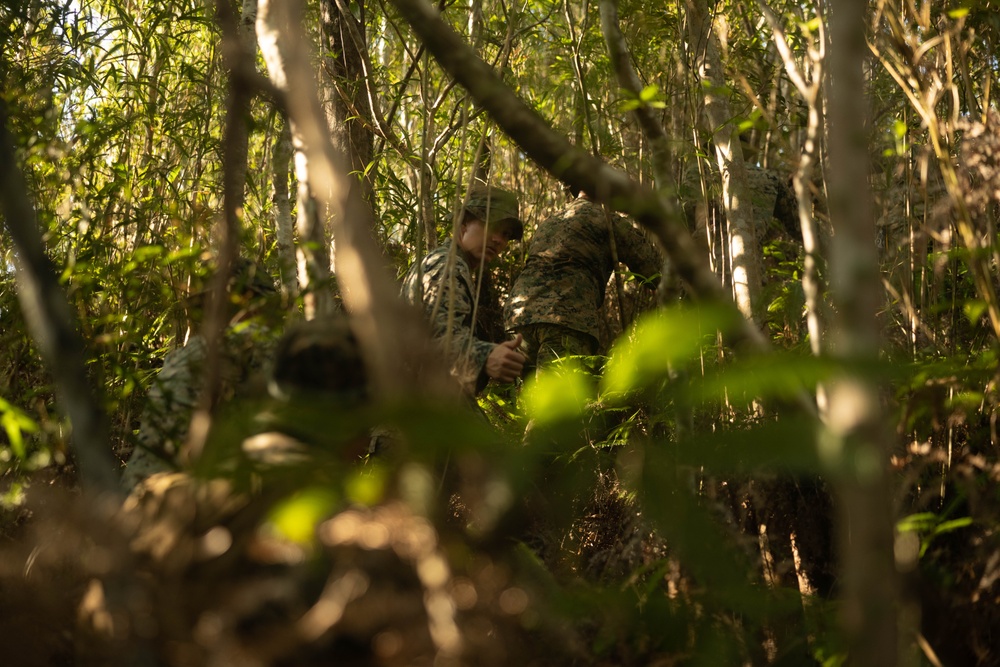 3rd Maintenance Battalion conducts Land Navigation Training for Battalion Field Ex