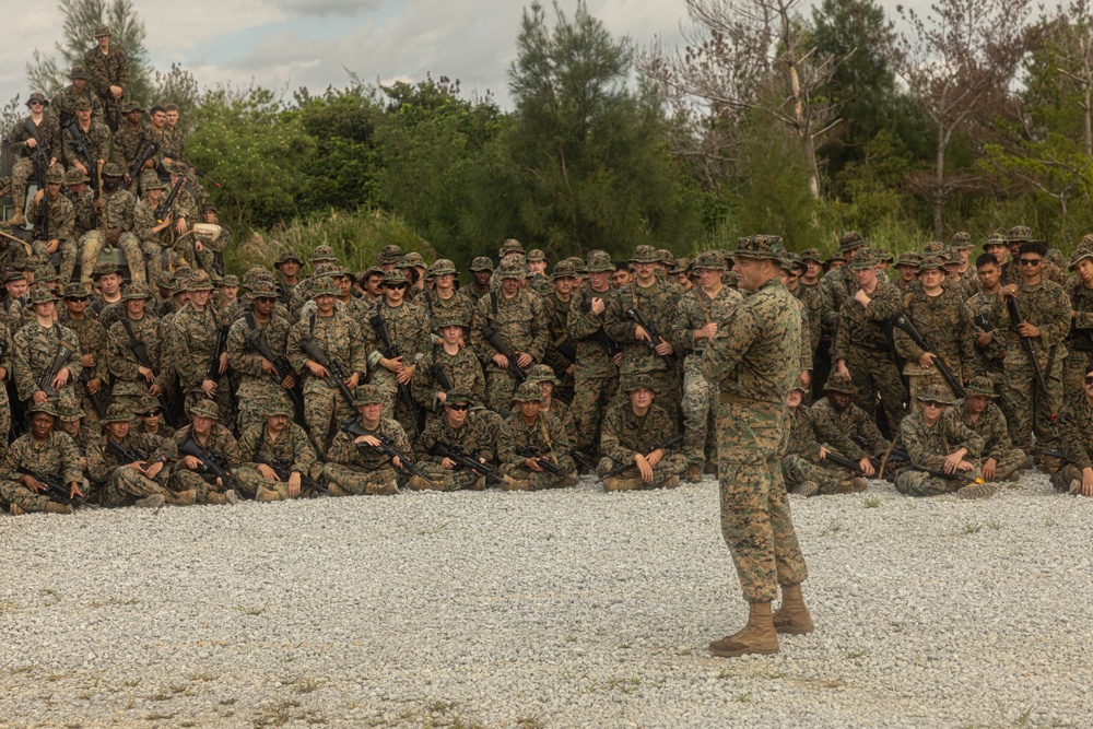 U.S. Marines with 3rd Maintenance Battalion conducts a battalion hike