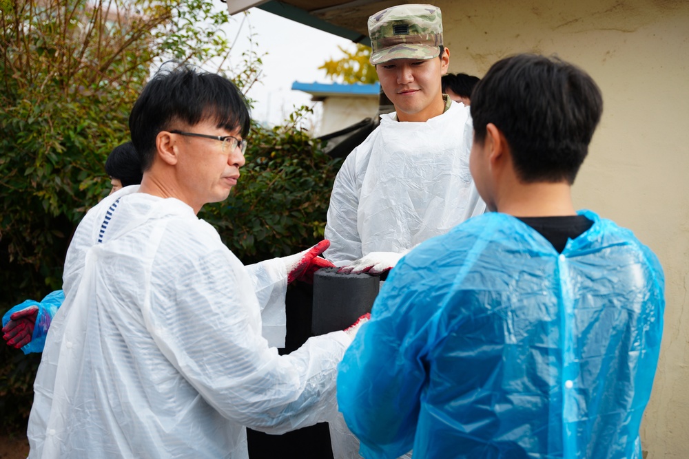 Soldiers Volunteering in Local Community