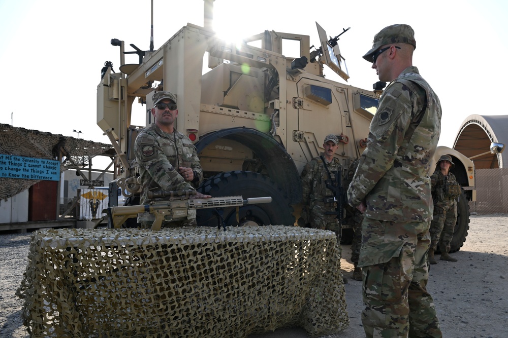 AFCENT command chief visits with 386 AEW Airmen