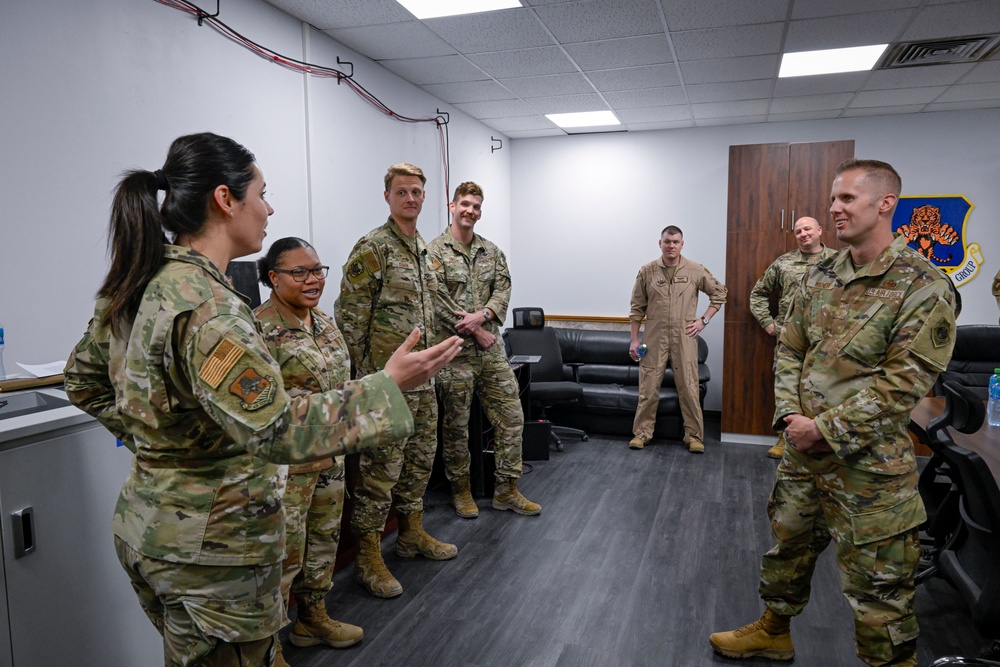 AFCENT command chief visits with 386 AEW Airmen