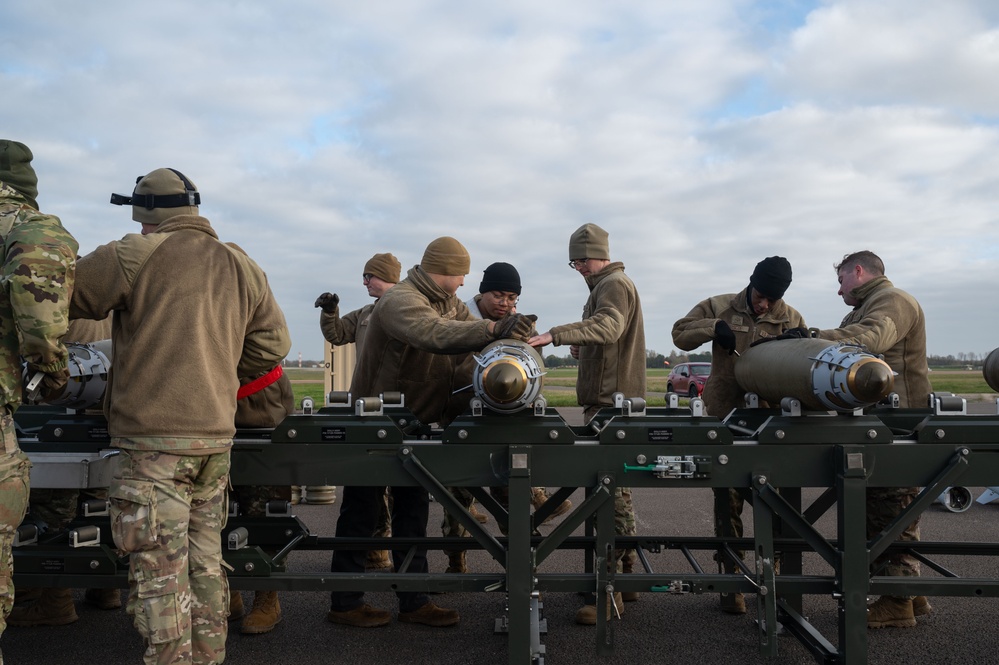 20th Expeditionary Bomb Squadron Build Munitions