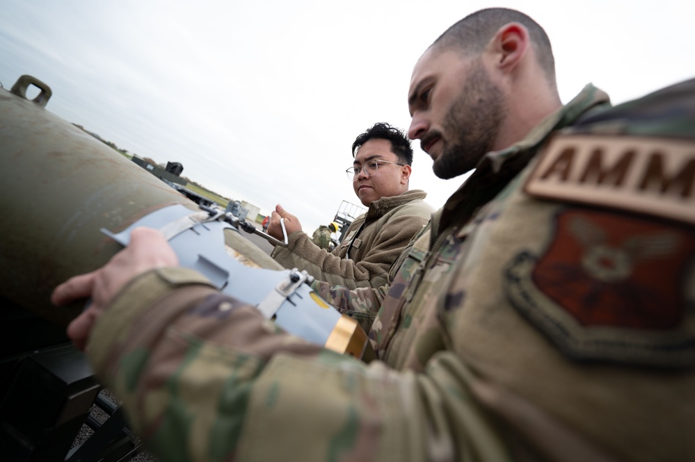 20th Expeditionary Bomb Squadron Build Munitions