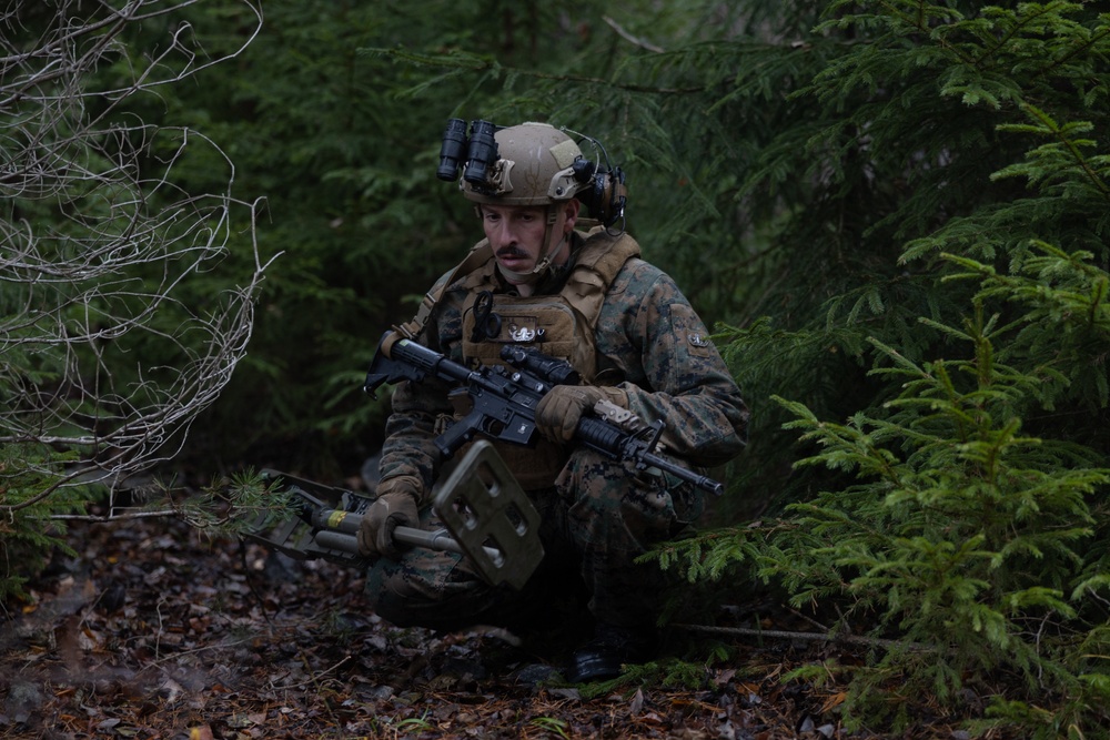 U.S. Marines Conduct Simulated Expeditionary Advanced Base Operations