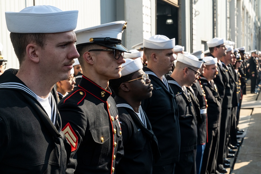 USS John Basilone (DDG 122) is commissioned in New York City