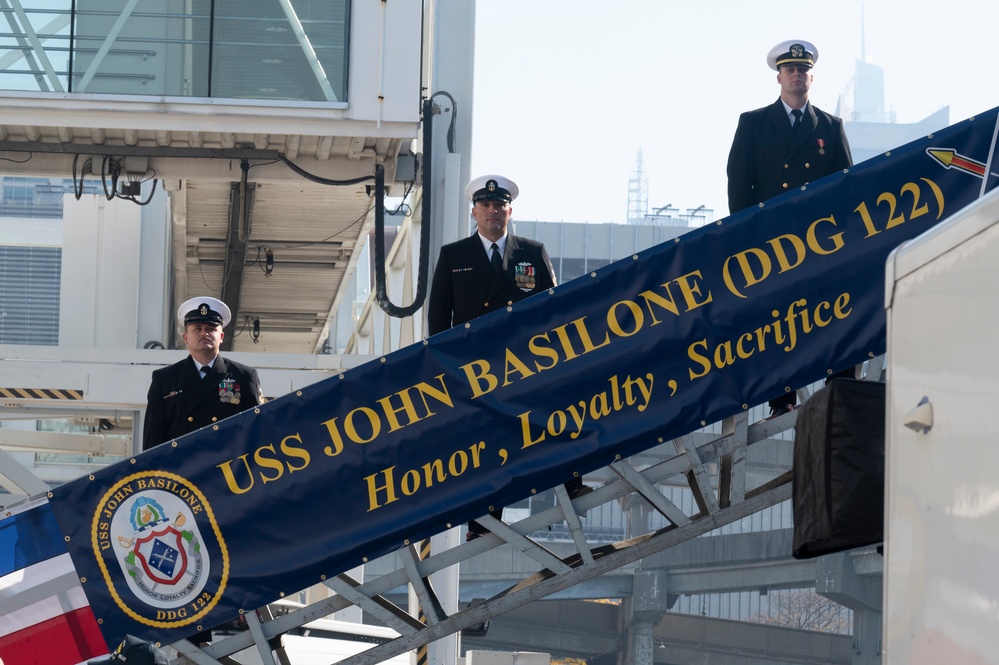 USS John Basilone (DDG 122) is commissioned in New York City