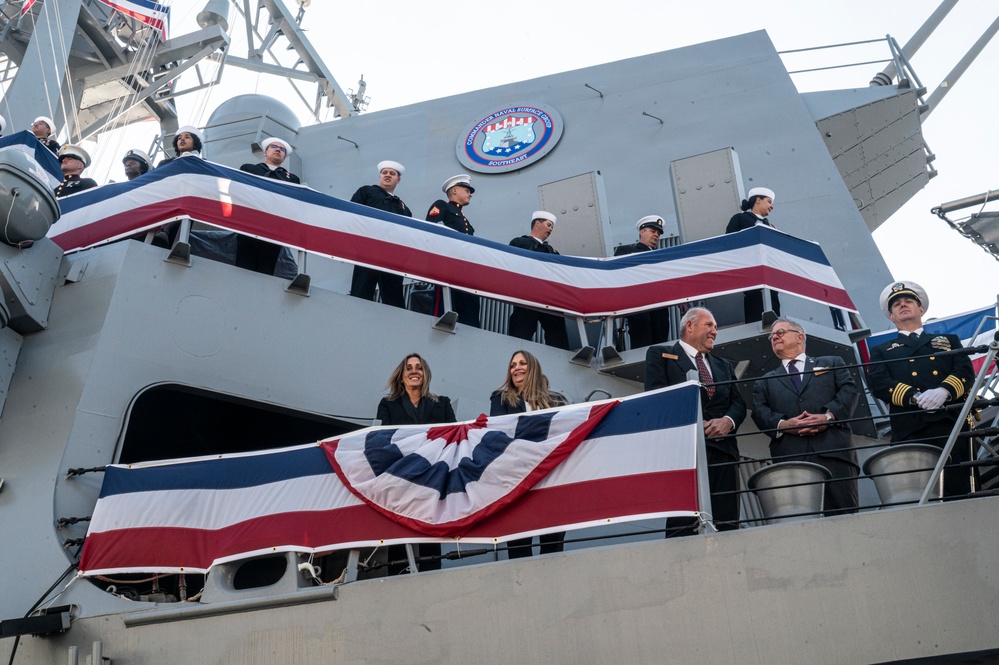 USS John Basilone (DDG 122) is commissioned in New York City