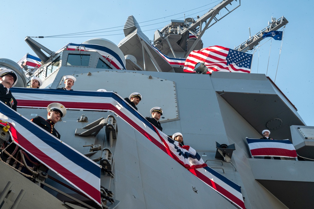 USS John Basilone (DDG 122) is commissioned in New York City