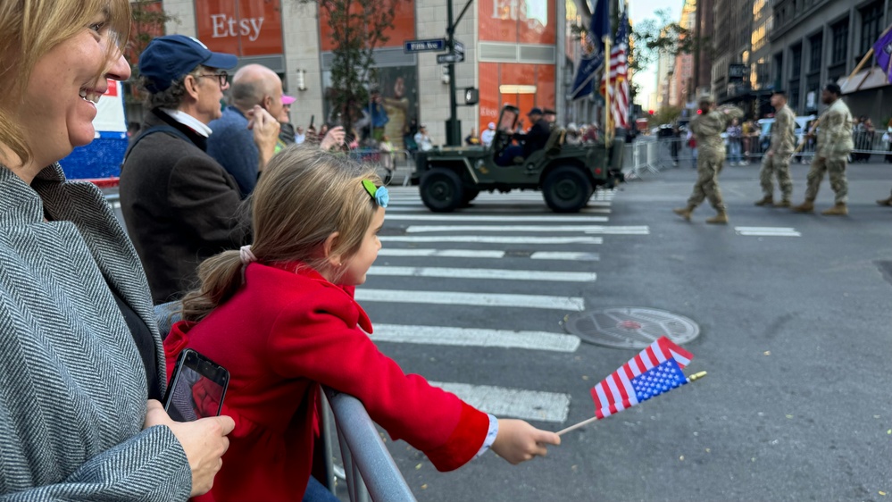 353rd CACOM marches in NYC Veterans Day Parade